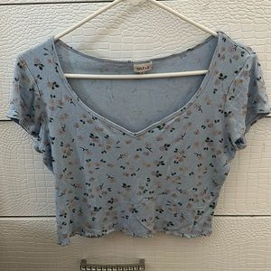 Blue cropped shirt w/ flowers